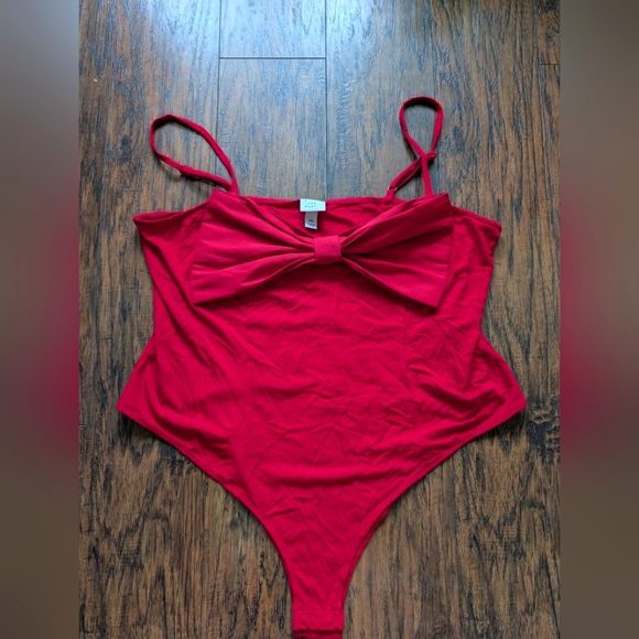 A New Day Women's Red One Piece Bodysuit with Bow- Mint Condition - Picture 1 of 4